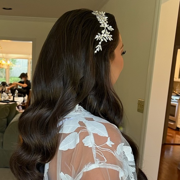 Bridal Headpiece - Picture 3 of 6